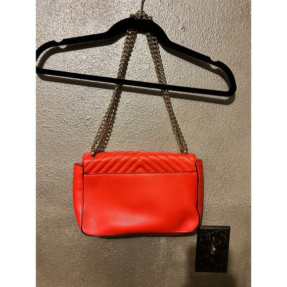 ❤️ Victoria’s Secret Red Quilted Chain Crossbody Purse Fun Casual Date Night - Picture 9 of 13